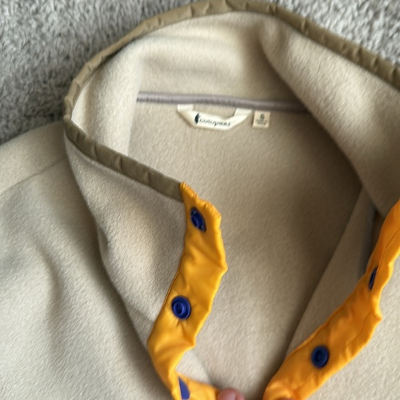 Cotopaxi fleece pullover. - Picture 2 of 3